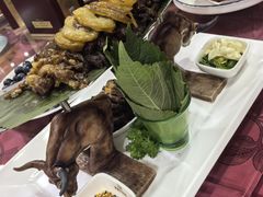 -白鹿苑蒙餐(鄂温克宾馆店)