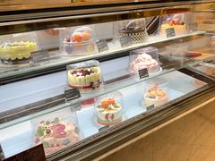 面包甜点陈列柜-哈根达斯(赛特奥莱店)