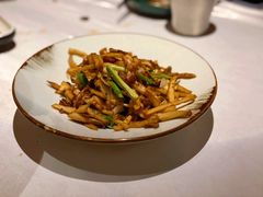 盐焗菌菇-丝路金桃·新疆菜(徐汇店)