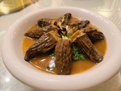 红扒羊肚菌酿肉-敏珠拉姆藏餐·南京厨房(富春江东街店)