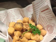很脆的松露豆腐-新白鹿餐厅(金鹰新街口店)