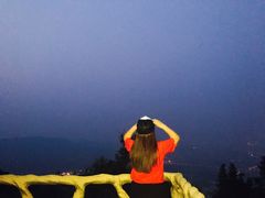 -鬼笑石后山停车场