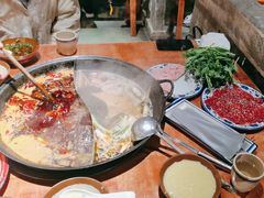 -周小明火锅(黑金冠社区店)