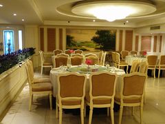 主楼早餐厅-北京拉斐特城堡酒店