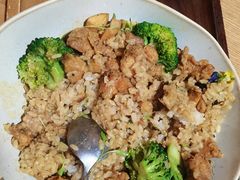 咖喱鸡肉西兰花沙拉-HELLO 27 意面·沙拉·帕尼尼