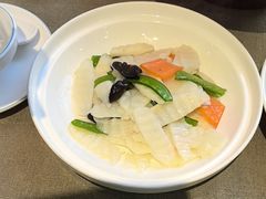 -新颐园本帮江浙菜·红烧猪手煨鲍鱼·红烧肉(顾村公园电台路店)