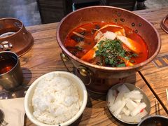-成都你六姐·牛肉冒菜(上海环宇荟店)