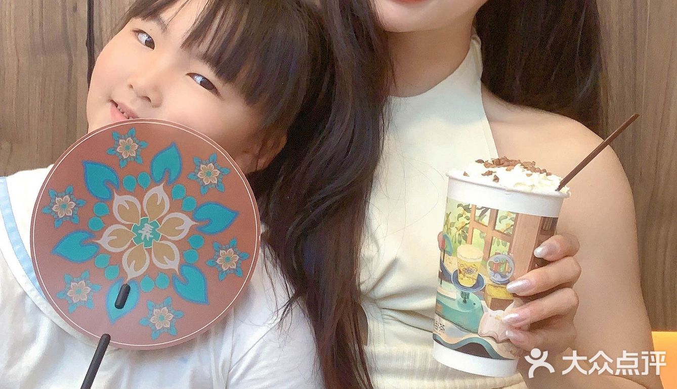 这个夏天一定要喝到的治愈系奶茶！排队也值了