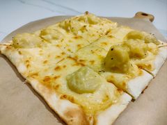 招牌金枕榴莲飞饼披萨-蓝启司意式餐厅(江北龙湖天街店)
