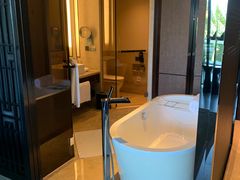 -三亚湾海居铂尔曼度假酒店