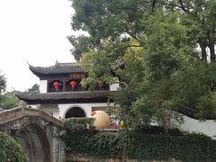 -汇龙潭