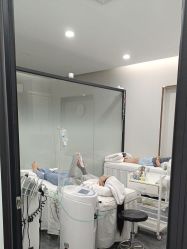 -苗方清颜专业祛痘·皮肤管理