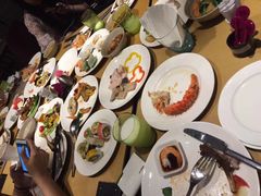 -飨食汇全日制餐厅·昆山皇冠假日酒店(九方店)