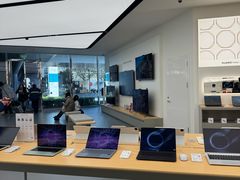 -华为授权体验店(中山公园来福士)