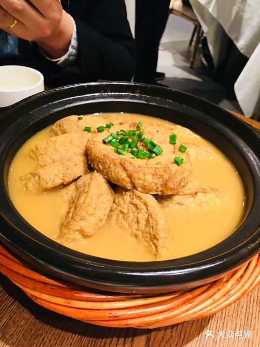 小厨娘淮扬菜(金鹰世界店)秘制素鸡煲图片