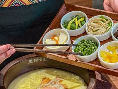 -良米山·云南野生菌过桥米线(上海首店)