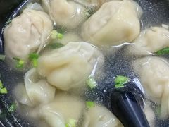 三鲜大馄饨-万寿斋(山阴路店)