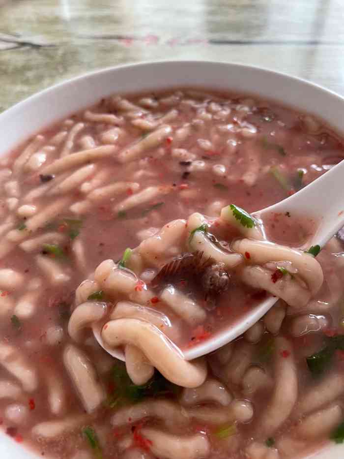 代溪芋头面-"红糟 泥鳅汤 芋头面,味道很奇怪,完全不..."-大众点评移