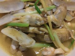 -琥珀老六龙虾(四里河店)