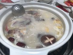 -三人行骨头王火锅(长寿店)