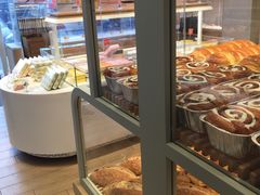 面包甜点陈列柜-好利来(十里河店)