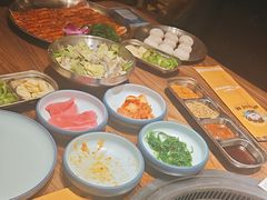 -明洞阿姨·韩式酱蟹烤肉·创意料理(三元桥店)