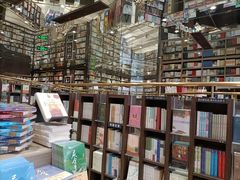 -钟书阁(群光广场店)