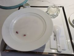 -燕庭·纯燕窝·甜品下午茶(南京西路店)