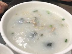 皮蛋瘦肉粥-黄枝记(议事亭前地店)