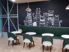 -安格丽娜·狗咖·猫咖羊驼咖(春熙路百盛商场店)