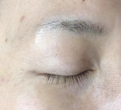 -一个差评成就的纹眉店