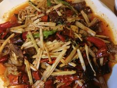 -大众跷脚牛肉馆·非遗传承单位(峨眉山店)