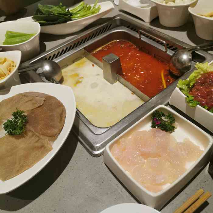 海底捞火锅(大融城店)-"今天是国庆下班跟好朋友一起过去吃海底捞,.