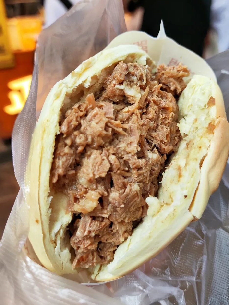 我愿意为了这口肉夹馍天天排队