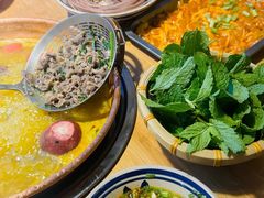 -洱火云南酸菜牛肉火锅(石景山当代商城店)