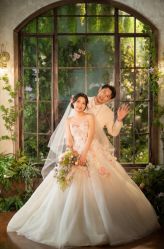 -雪中彩影婚纱摄影·微光艺术中心