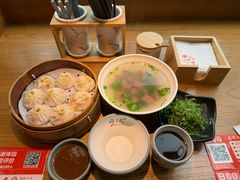 -馋三尺蟹粉小笼(人民广场店)