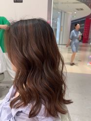 -PE SALON