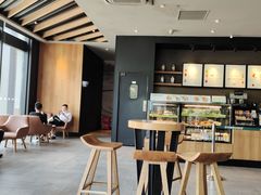 -星巴克臻选(莘庄仲盛店)