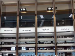 -LensCrafters亮视点·OAKLEY精选(静安嘉里中心店)