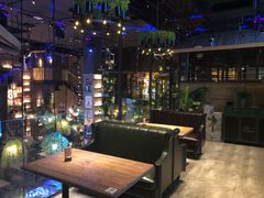 卡座-临界音乐酒馆·小龙虾·江湖菜(华熙LIVE·鱼洞店)