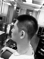 -即型男士理发工作室