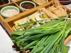 煎饼卷大葱-四季厨房 鲁菜·孔府烤鸭(高新万达店)