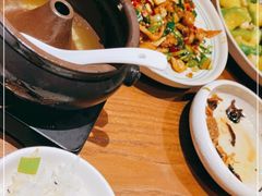 -云海肴·汽锅鸡·云南菜(天山百盛优客店)