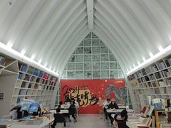 -钟书阁(松江泰晤士小镇店)