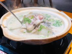 大砂锅炖鱼头-丹江渔村(望京店)