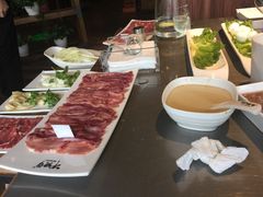 -牛德亨臻牛潮汕火锅(万邦时代店)