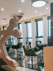 -TOP HAIR SALON