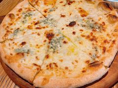 四种芝士披萨-La Strada(安福路店)