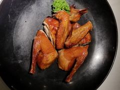 红烧乳鸽-汤城小厨•粤菜•靓汤(金宝街店)